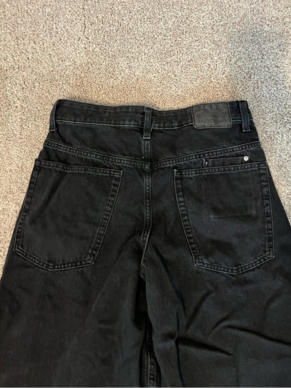 ⚫️COTTON ON: Men’s size 32, black Y2K super wide style denim jeans, preowned⚫️ - Picture 13 of 14